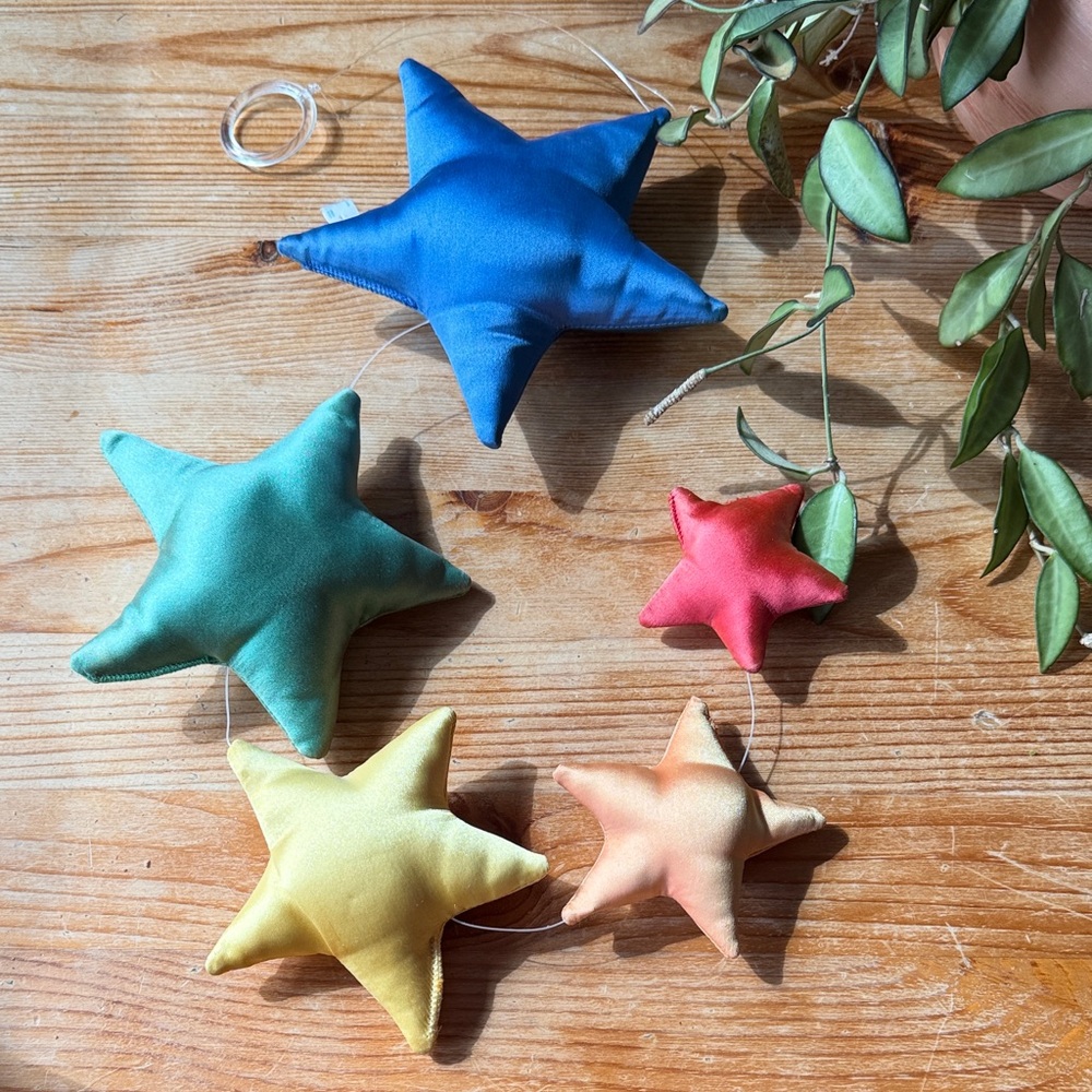 Vintage Rainbow Star Garland Decor